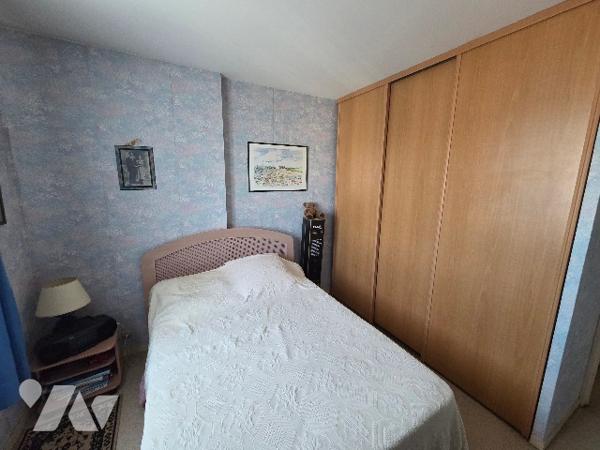 A MONTIGNY-LE-BRETONNEUX A VENDRE APPARTEMENT
