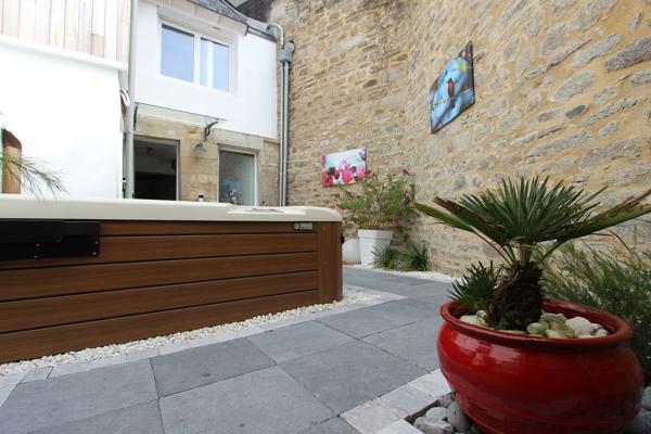 L'APPARTEMENT T2 DE CHARME & SON PATIO AVEC SPA, À FORTE RENTABILITÉ LOCATIVE SAISONNIÈRE. - A QUIMPER Quimper CENTRE Quimper PROCHE CENTRE
