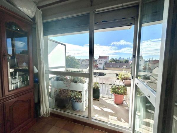 2 PIECES 54 m² - BALCON - BOX - CAVE - VUE DEGAGEE PLEIN SUD