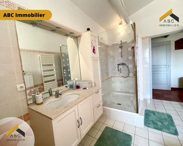 Piolenc (84420) Piolenc - Mas de 155M2 avec piscine, vue et grand terrain