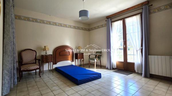 PROCHE MAINTENON CHARMANTE MAISON 4 CHAMBRES 144 m2