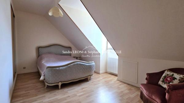 PROCHE MAINTENON CHARMANTE MAISON 4 CHAMBRES 144 m2