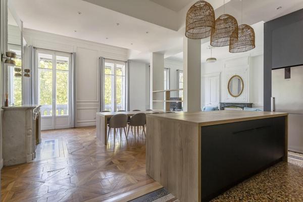 Appartement bourgeois meublé
