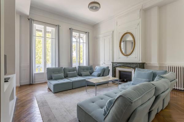 Appartement bourgeois meublé