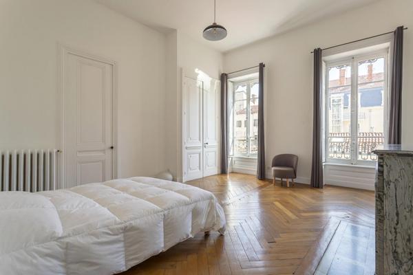 Appartement bourgeois meublé