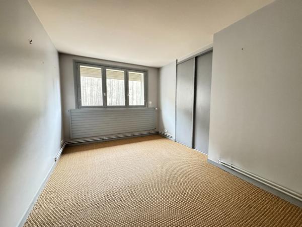 A VENDRE DANS UNE RESIDENCE DE STANDING AVEC ASCENSEUR APPARTEMENT DE 106m²