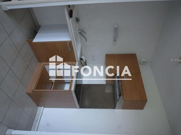 Location Appartement 2 pièces 32 m² - 1171 ROUTE DE L'AERODROME Montfavet 84140