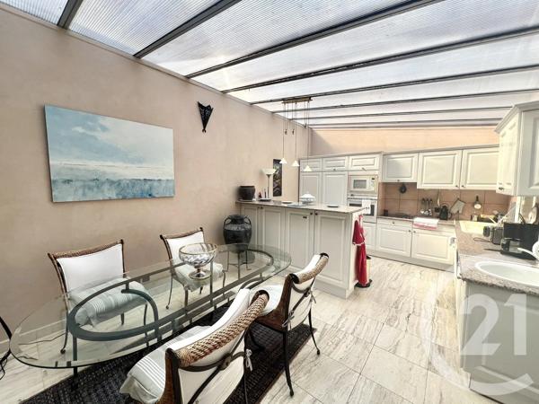 Appartement F4 à vendre  4 pièces - 94,46 m 2   DEAUVILLE  - 14