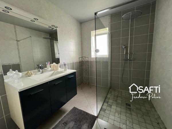 Maison de 275 m² composée de 2 habitations