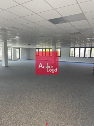 Bureaux à louer ou vendre à Echirolles visibilité Rocade Sud 3388m²