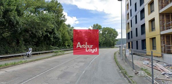 Bureaux à louer ou vendre à Echirolles visibilité Rocade Sud 3388m²