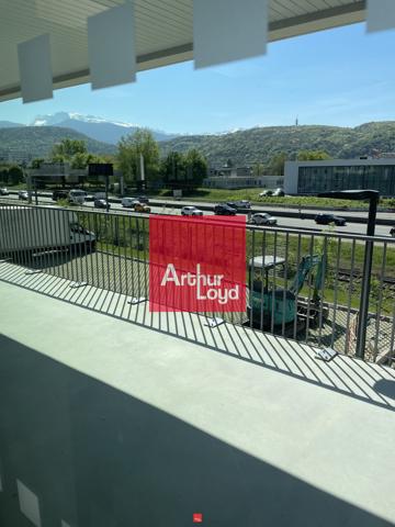 Bureaux à louer ou vendre à Echirolles visibilité Rocade Sud 3388m²