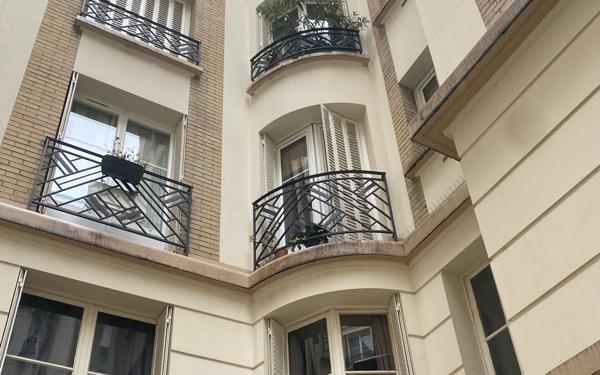 Appartement à vendre    1 pièce • 25 m2 Paris 17