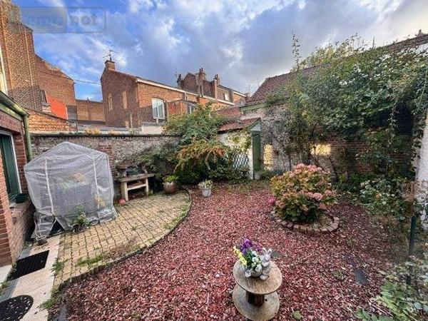 Immeuble à vendre à Lille dans le Nord (59000), ref : LC921