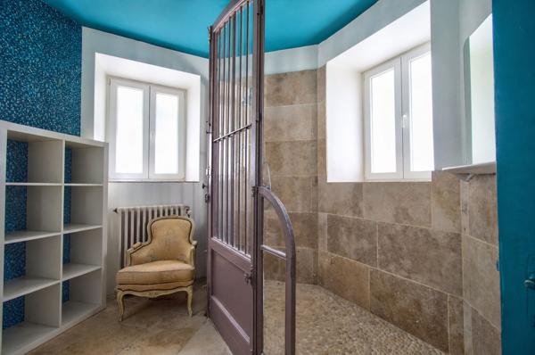 LAYRAC -Demeure de Prestige rénovée - 8 chambres dont 4 avec salle d'eau privatives, 540 m² sur Terrain de 2,4 ha