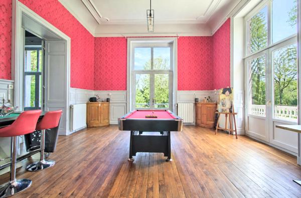 LAYRAC -Demeure de Prestige rénovée - 8 chambres dont 4 avec salle d'eau privatives, 540 m² sur Terrain de 2,4 ha