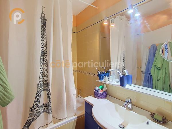 Vente
                Appartement73 m² - 3 Pièces -
                    PARIS (75013)