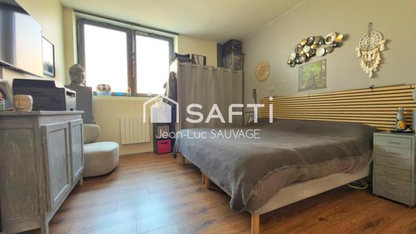 Loft avec cachet 106 m2 - 2 ch - Balcon -  parking