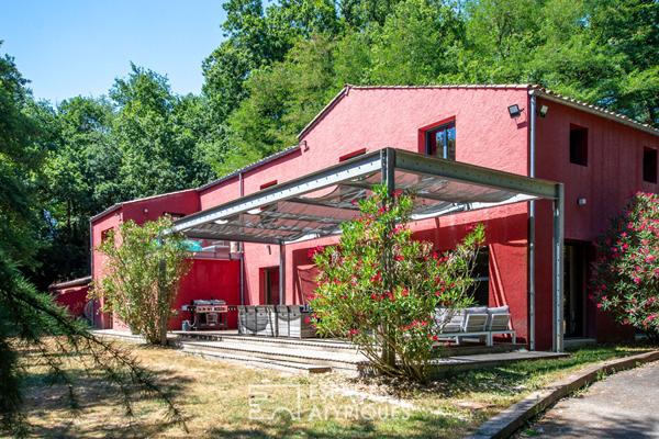 Propriété contemporaine haut de gamme dans un écrin de verdure