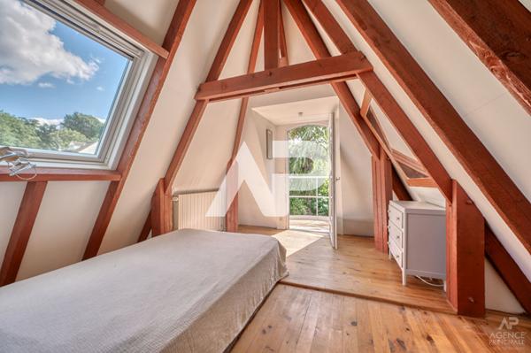 Maison Rueil Malmaison 4 pièce(s) 75m2 635 000 € **  - Référence  20108