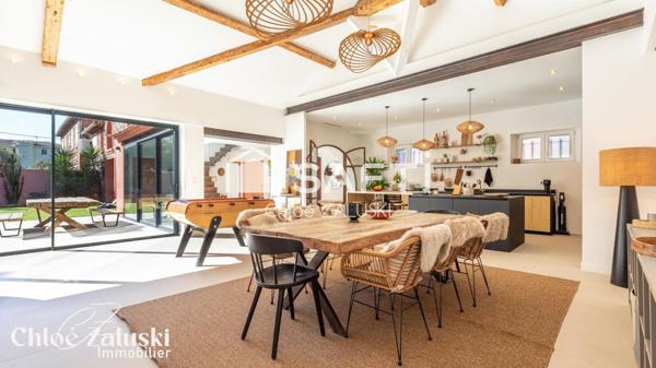 Villa d'exception de 280m², 700m de la mer