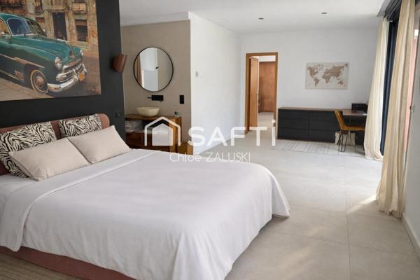 Villa d'exception de 280m², 700m de la mer