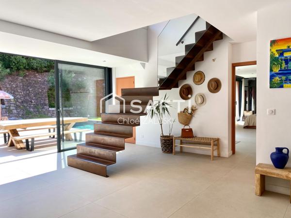 Villa d'exception de 280m², 700m de la mer