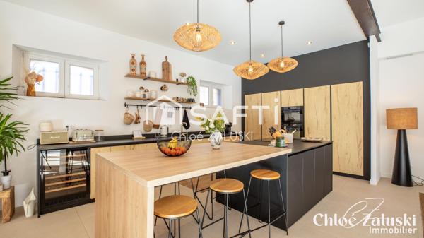 Villa d'exception de 280m², 700m de la mer