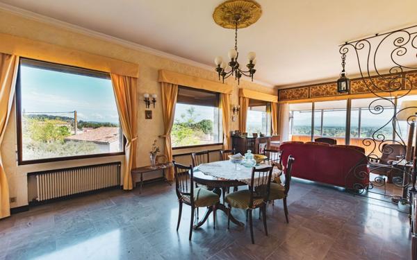 Maison à vendre    5 pièces • 145 m2 Jonquerettes