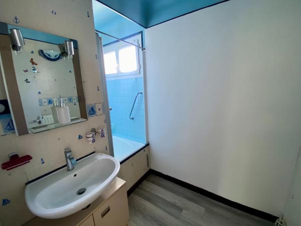 Maison 4 pièces dans secteur pavillonaire.