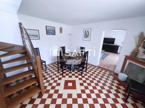 Très belle maison de 1850 complètement rénovée, on pose ses meubles