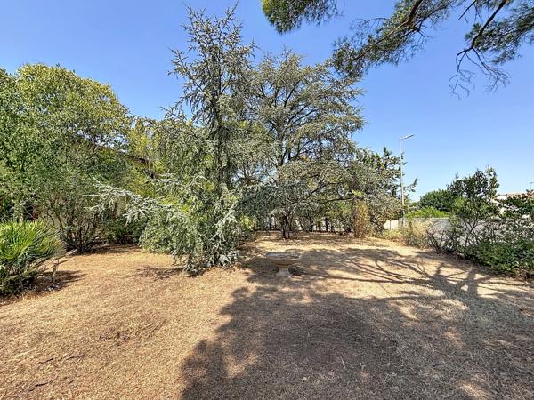 Terrain constructible de 389 m²
