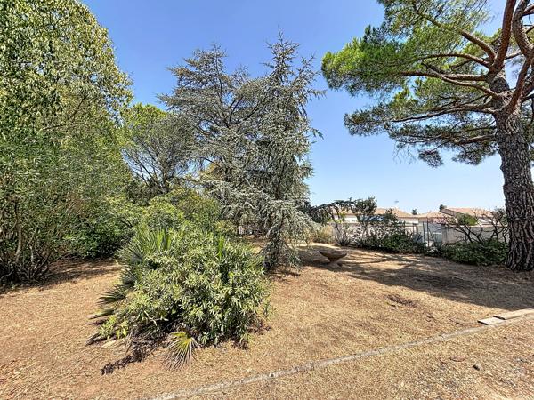 Terrain constructible de 389 m²