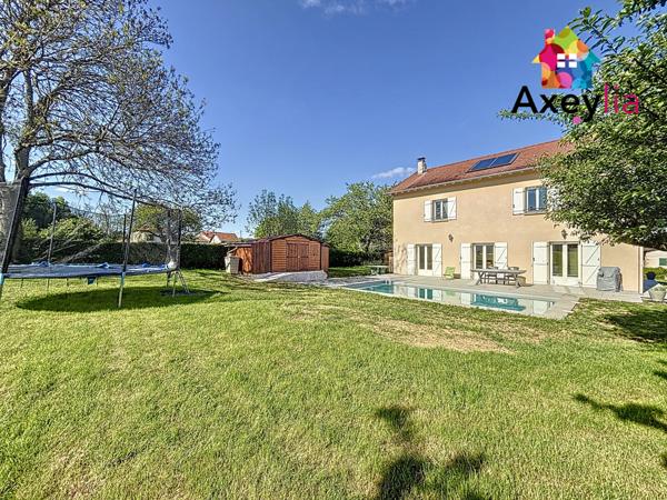 Charlieu (42190) A VENDRE - 5 MIN DE CHARLIEU - MAISON FAMILLIALE, 5 CHAMBRES, TERRAIN ET PISCINE CREUSEE