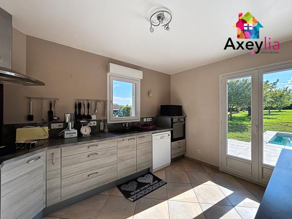 Charlieu (42190) A VENDRE - 5 MIN DE CHARLIEU - MAISON FAMILLIALE, 5 CHAMBRES, TERRAIN ET PISCINE CREUSEE