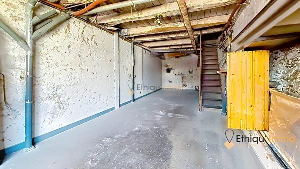 Maison de ville spacieuse de 144 m² avec garage, cave et cour intérieure