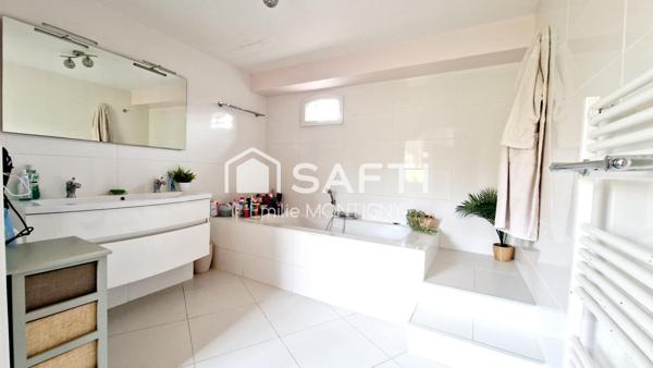 RARE - Maison de caractère 200m2 à 5 minutes de la plage