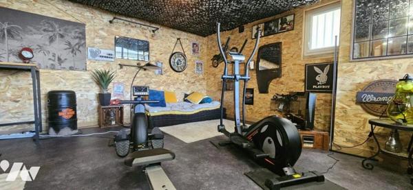 Maison de Ville avec superbe terrasse - 800m cathedrale St Corentin