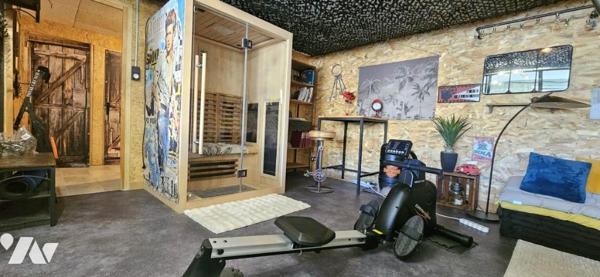 Maison de Ville avec superbe terrasse - 800m cathedrale St Corentin