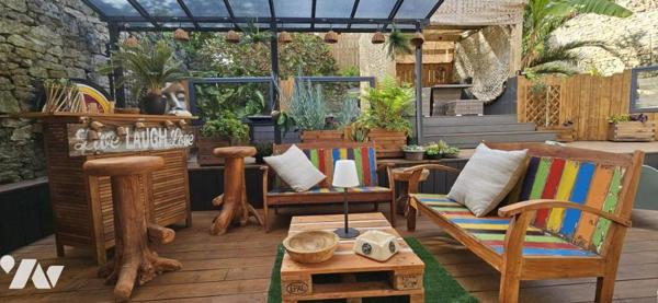 Maison de Ville avec superbe terrasse - 800m cathedrale St Corentin