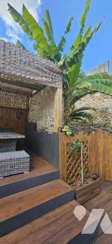 Maison de Ville avec superbe terrasse - 800m cathedrale St Corentin