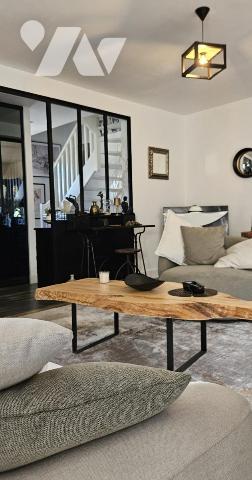 Maison de Ville avec superbe terrasse - 800m cathedrale St Corentin