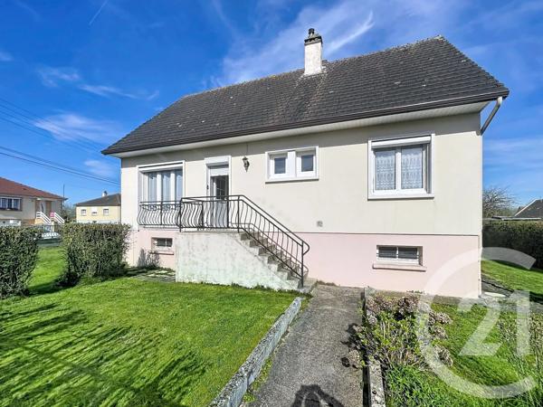 Maison à vendre  4 pièces - 102 m 2   MONTDIDIER  - 80