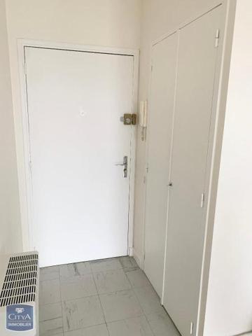 Appartement à louer 1 pièce 27.68m²