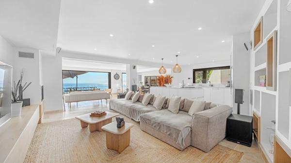Vente Villa de luxe Les Issambres 8 Pièces 265 m²