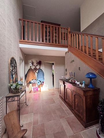 Maison Laval 215 m2 Proche Centre ville Laval Maison Laval 215 m2 Proche Centre ville Laval