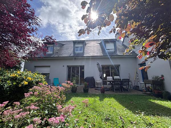 Maison Laval 215 m2 Proche Centre ville Laval Maison Laval 215 m2 Proche Centre ville Laval