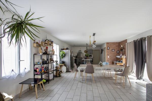 Maison à vendre |  Tonnay-Charente |  6 pièces | 137 m²