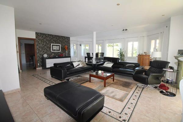 Vente Maison 7 pièces 230 m2 à Bussy-Saint-Georges