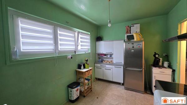 Bel appartement T3, avec ascenseur en demi étage.